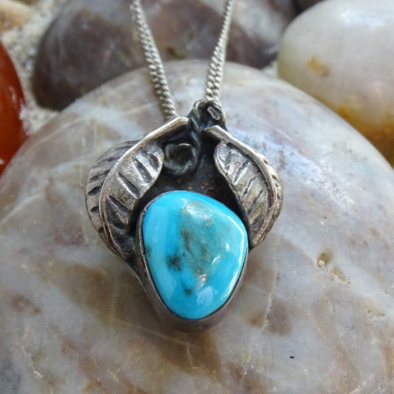 Vintage Navajo Turquoise Pendant Necklace In Sterling Silver - Turquoise Pendant Necklace In Sterling Silver Vintage Navajo Turquoise Pendant Necklace In Sterling Silver - Turquoise Pendant Necklace In Sterling Silver