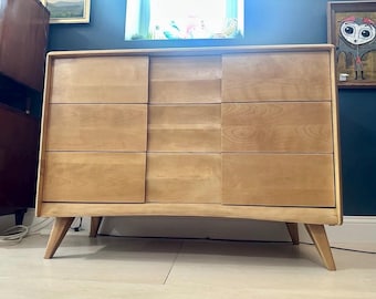 Mid Century Heywood Wakefield Lowboy Dresser from the ‘Trophy” Series 1950s