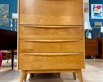 Heywood Wakefield Model M389W Bureau/Kast