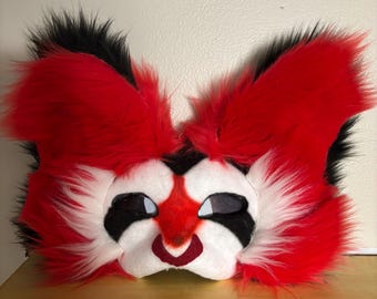 Liquorish feline mask