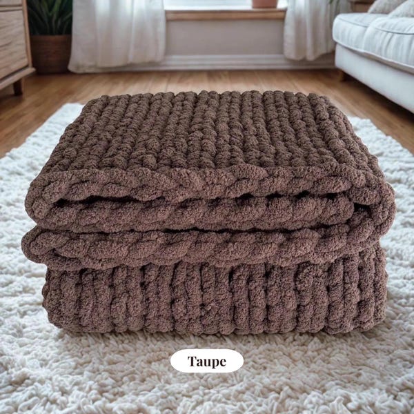 Chunky Knit Throw Blanket – Hand-Knit Chenille Couch Throw, Dark Taupe Brown, 50×60