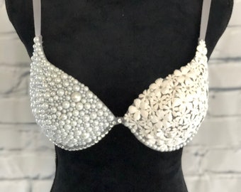 White Flowers and Pearls Rave Bra