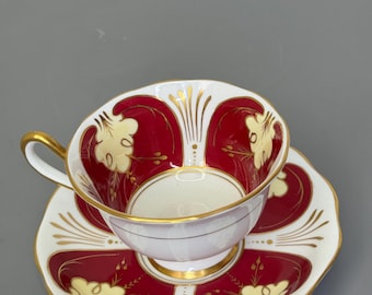 Royal Albert Teacup & Saucer: Vintage Red Gold Floral Bone China