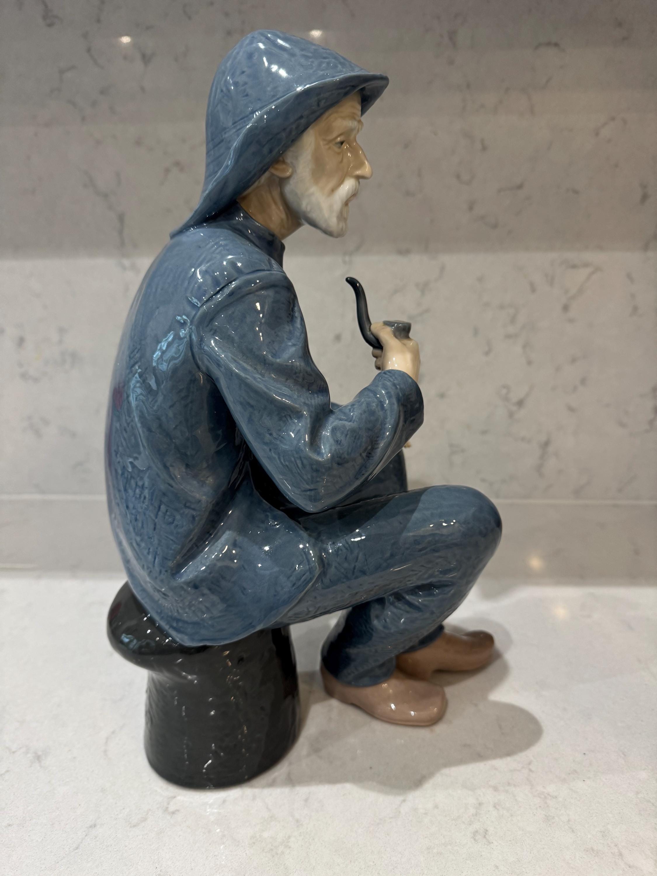 Lladro NAO Figurine Old Fisherman Sailor Smoking Pipe - 39cm Tall