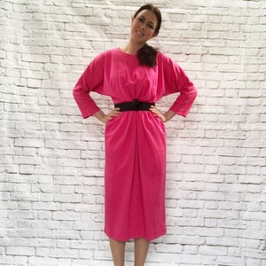 Vintage 80er Jahre Pink Strick Dolman Ärmel Midi Kleid Geraffte Taschen
