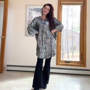 Vintage 80s Oversized Silver Animal Print  Long Blouse Top Tunic Black Shirt Plus Size