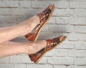 Vintage 70s Woven Leather Sandals Huaraches Flats Slip-Ons 7.5 Brown Southwestern Mexican NOS