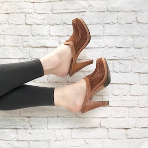 Vintage 70s Suede Clogs Mules Leather QualiCraft 7.5 Wood Platforms 4&quot; Heels Shoes