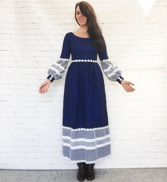 Vintage 60s Lantern Bishop Sleeve Luminescent Blue