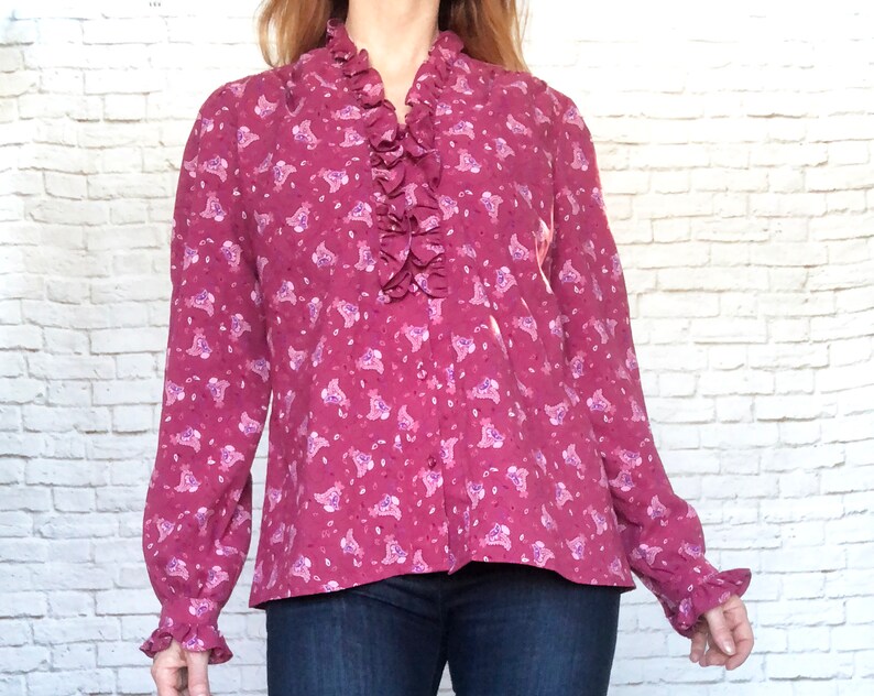 Vintage 80s Magenta Paisley Tuxedo Ruffled Cuff Collar Blouse Top XL