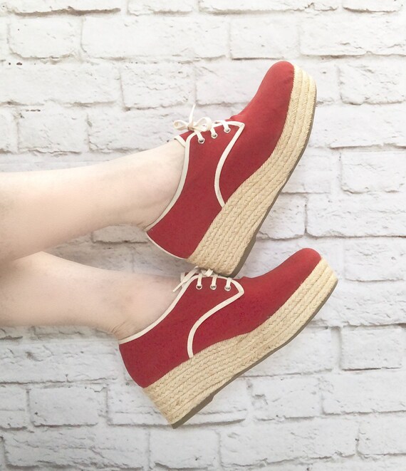canvas saddle shoes