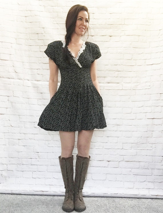 Vintage 90s Lace Collar Wide Waist Mini Dress XS S