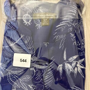 Tommy Bahama dames tuniek top blauw wit bloemen palmprint blouse met knoopsluiting en V-hals S afbeelding 14