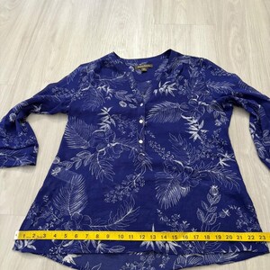 Tommy Bahama dames tuniek top blauw wit bloemen palmprint blouse met knoopsluiting en V-hals S afbeelding 8