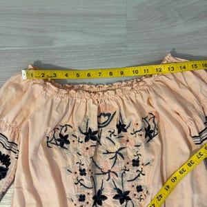 Free People jurk voor dames, perzikroze, geborduurd, off-shoulder boho tuniek, maat XS afbeelding 7