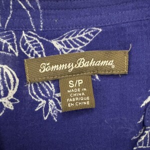 Tommy Bahama dames tuniek top blauw wit bloemen palmprint blouse met knoopsluiting en V-hals S afbeelding 3