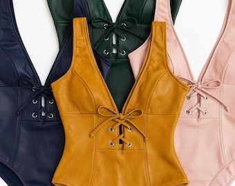 Traje de baño de una pieza de cuero hecho a mano / Body con cordones para mujer / Ropa de playa personalizada / Traje de baño sexy de verano / Traje de baño de cuero de diseñador