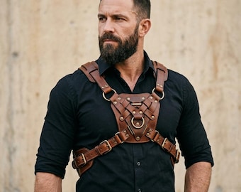 Arnés de pecho de cuero de grano completo para hombre, tirantes de armadura para hombros, equipo para festivales steampunk.