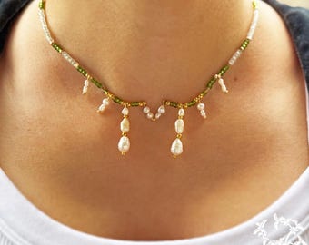 Freshwater Pearls Necklace with Green Beads & Golden Accents – Elegant Minimalist Jewelry
