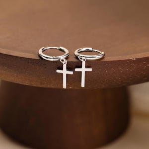 Boucles d'oreilles créoles croix en acier inoxydable, bijoux pendants dorés et argentés, bijoux chrétiens, cadeau d'anniversaire, cadeau pour lui ou elle