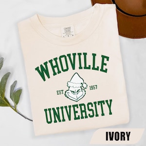 Whoville University shirt, grappig kerst Grinch T-shirt, grappig Grinch shirt, Grinchmas humor shirt, kerstcadeau grafische T-shirt, Grinchmas shirt