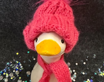 Fluffy Hat and Scarf Desk Goose Outfit