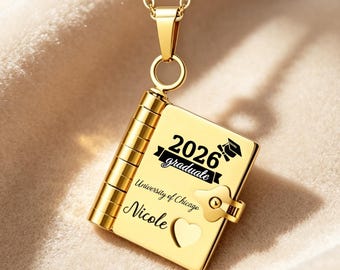 Collar con medallón de libro personalizado para graduación, regalo para graduados de secundaria, dije de birrete de soltera para ella, colgante con mensaje oculto, collar de oro para graduados
