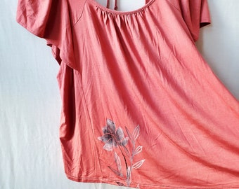 Handprinted ombre flowers on dark coral flutter sleeve top