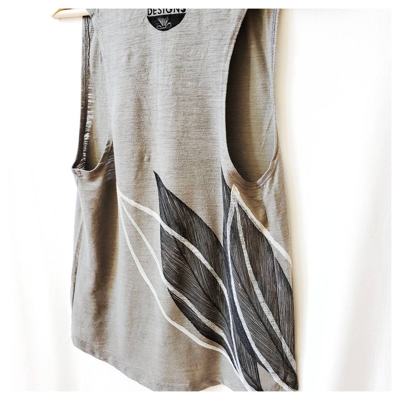 Women/'s La/'i Handprinted Muscle Tank Ti Leaves Tank top Ki Ti Leaf Linocut Print Handstamped Tank Top Leaf design Handmade stamp