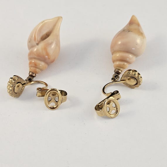 Vtg Avon Shell Dangle Earrings - image 4