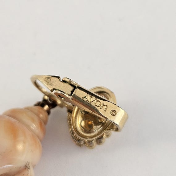 Vtg Avon Shell Dangle Earrings - image 3