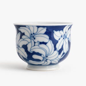 Handmade Jingdezhen Blue-and-White Lily Flower Teacup