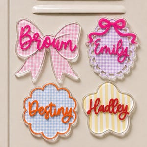 Imán personalizado para taquilla infantil con nombre en cuadros pastel, imán acrílico para taquilla infantil, imanes decorativos para guardería infantil, regalo de vuelta al cole