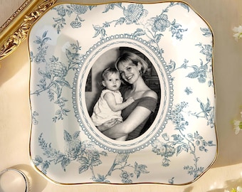 Photo Gift for Mom, Custom Photo Trinket Tray, Toile De Jouy Photo Trinket Tray, Mother of the Bride Wedding Day Keepsake, Wedding Gift