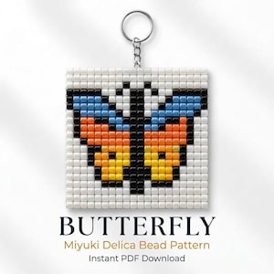 Puede incluir: Un llavero cuadrado con un diseño de mariposa pixelado hecho de cuentas blancas, negras, azules, naranjas y amarillas. El texto debajo dice BUTTERFLY Miyuki Delica Bead Pattern Instant PDF Download. Tiene una anilla de metal plateado.