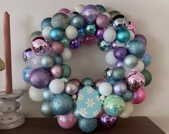 Pastel shatterproof festive ornament Wreath with metal egg