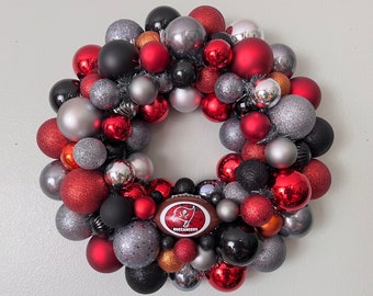 Tampa Bay Football Ornament Wreath Team Wreath Red Black Pewter Bucs