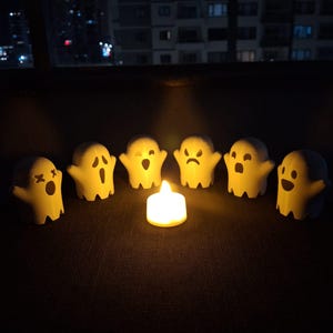 3D Printed Ghost Figurines: Halloween PLA Decor, Set of 6