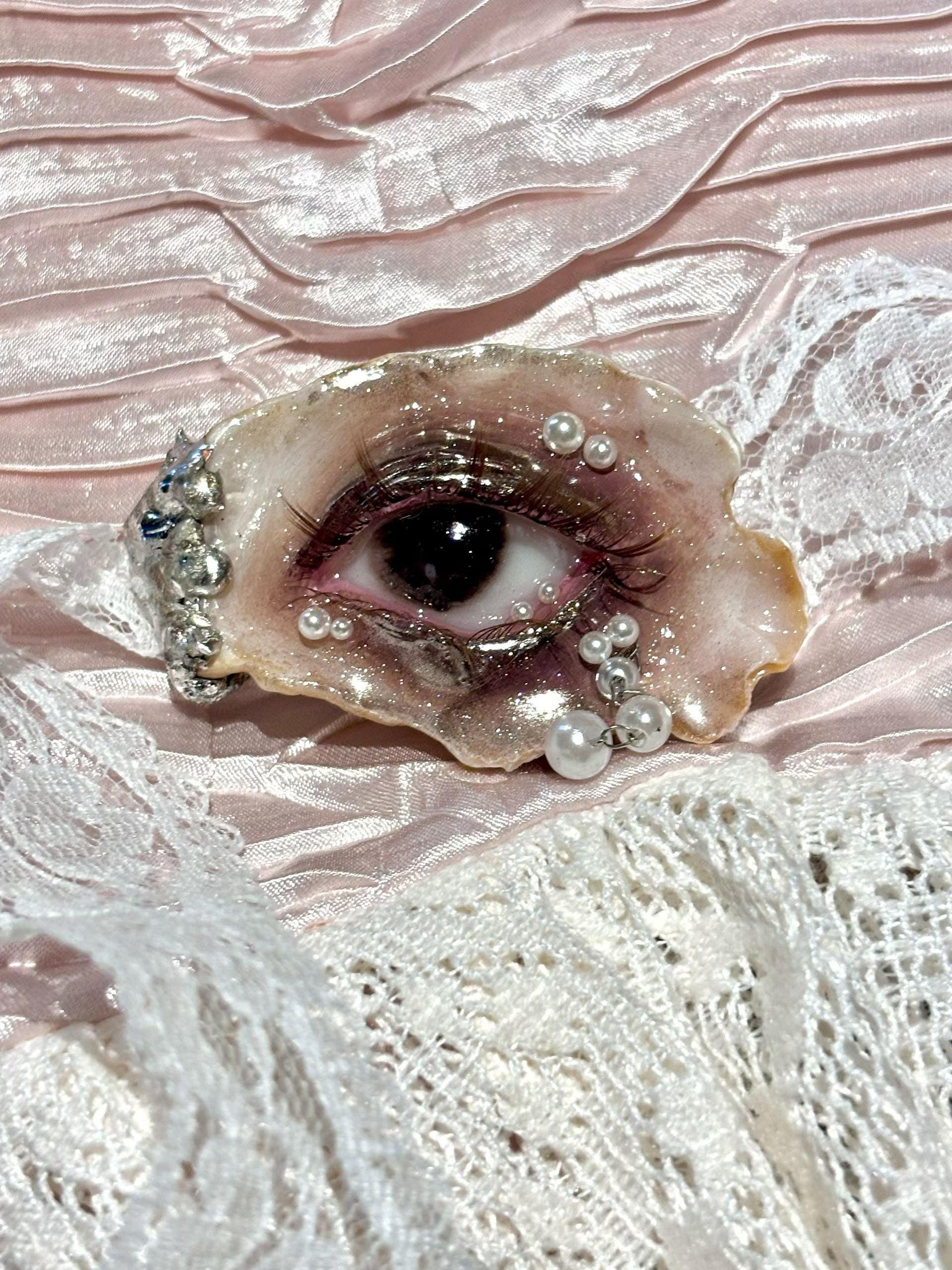 彫刻されたシェル ペンダント - Etsy 日本