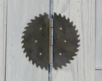 Saw Blade Design Hinges: Garden Gate, Shed Decor