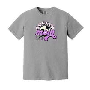 Soccer Mom Graphic Tee, Game Day Sports Mom Outfit, Comfort Colors T-Shirt bild 11