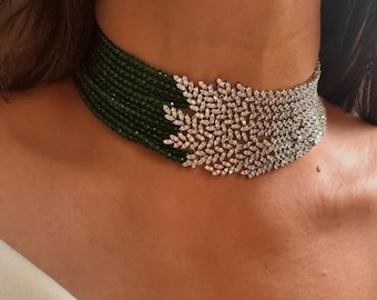 Groene Kundan-choker – gouden afwerking, parels en Amerikaanse diamant