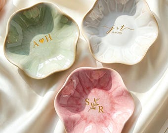 Custom Ceramic Engaged Ring Tray For Mr and Mrs Gift, Personalized Initials Ring Tray,Trinket Dish For Wedding Date Gifts,Bridesmaid Gift