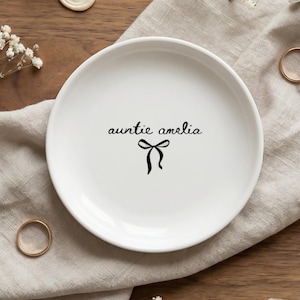 Personalized Aunt Name Ring Dish, Custom Auntie Jewelry Dish, Pregnancy Announcement Auntie Gift, Gift from Niece image 7