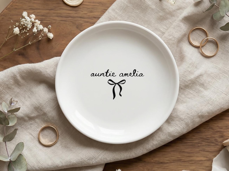 Personalized Aunt Name Ring Dish, Custom Auntie Jewelry Dish, Pregnancy Announcement Auntie Gift, Gift from Niece image 7