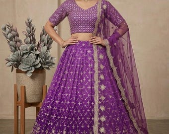 紫のジョーゼットのレヘンガ・チョリ、刺繍のシークエンスワーク、インドのウェディングドレス