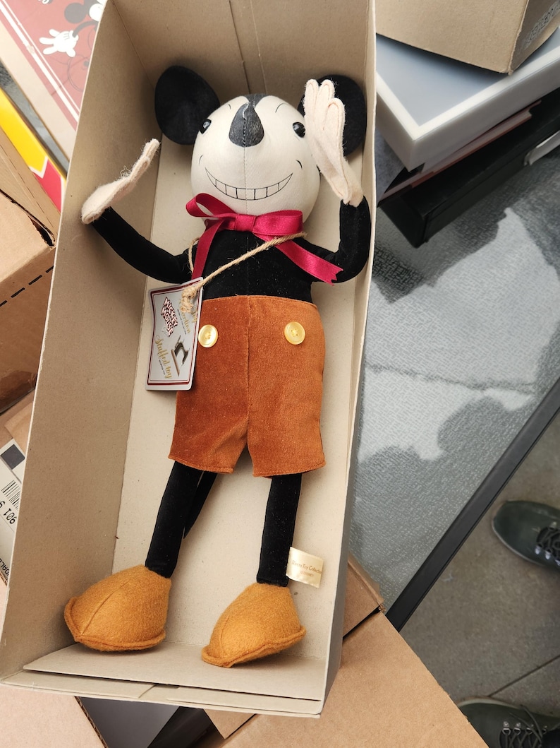 Dean's Rag Book - Mickey Mouse, Steiff Plush Toys 9