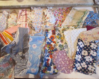 True Vintage Quilting Pieces Fabric Craft Project Repurpose Never Used 1920-1950s Era Design Printed Cotton Scraps Nearly 1 Pound 8834