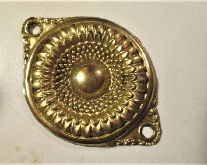 Single Period Antique Brass Bed Bolt Cover Applique Furniture Boss