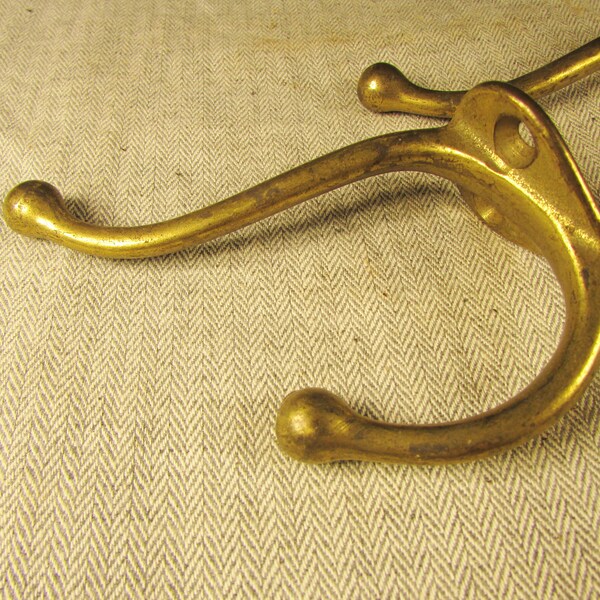EIN aus Gusseisen Antik Vintage Mantel Haken Ball Ende Messing Finish
